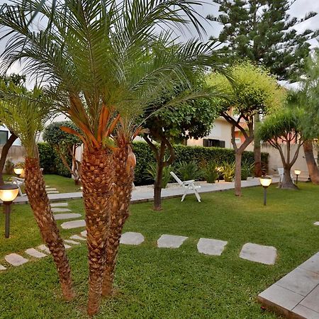 Re Sole La Dependance - Casa Vacanza M E R C U R I O Avola Bagian luar foto
